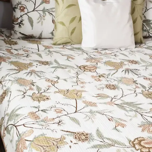 Aurora Bloom All over Printed King Sized Quilted Reversible Bedcover Set