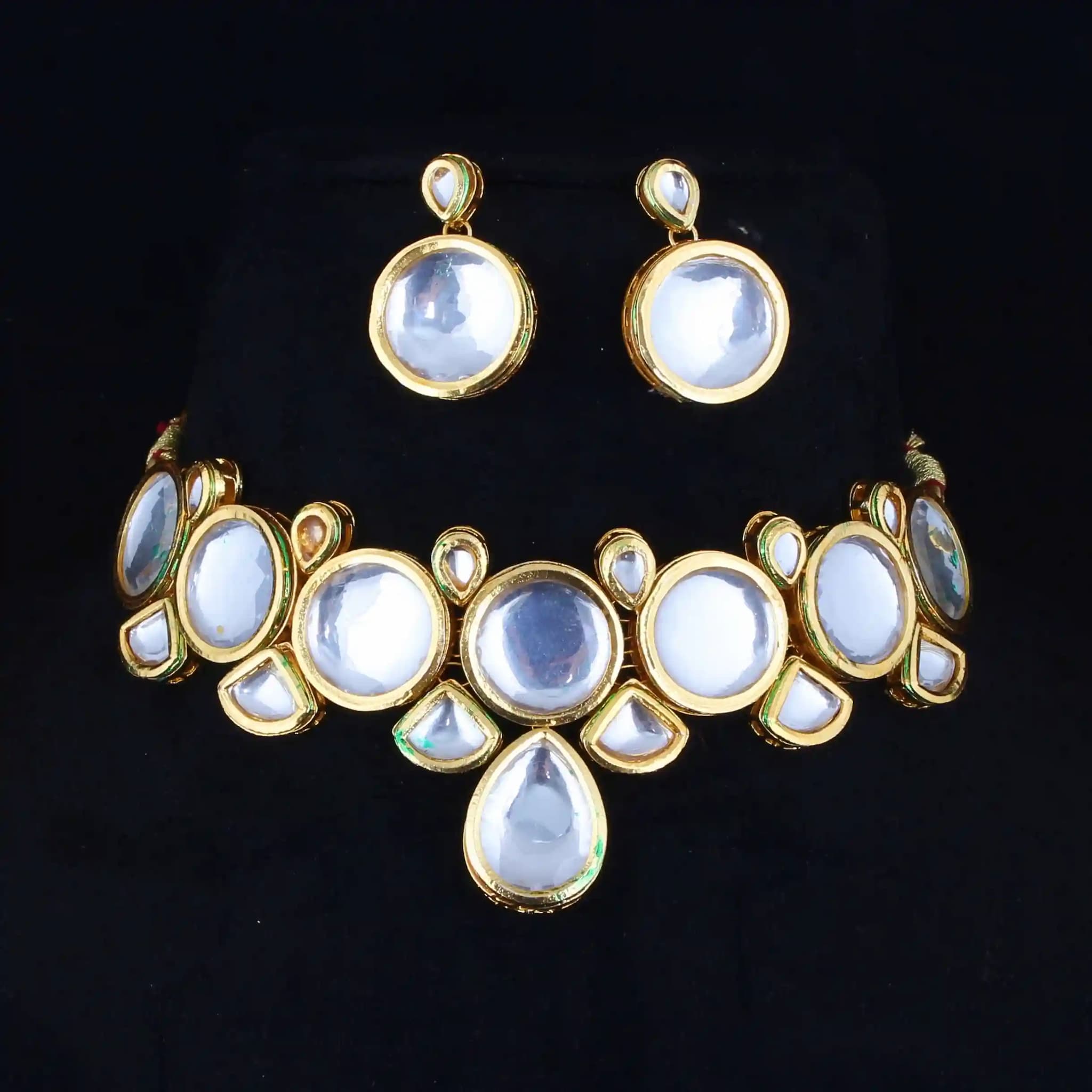 Gold Plated(18k) Big Round Kundan Choker Necklace & Earrings - White