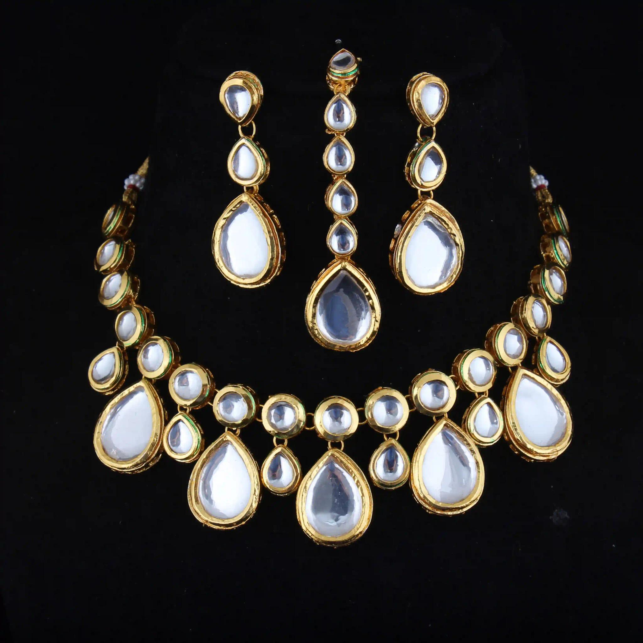 Gold Plated(18k) Small Round Stone Choker Necklace Set & Maang Tika - White