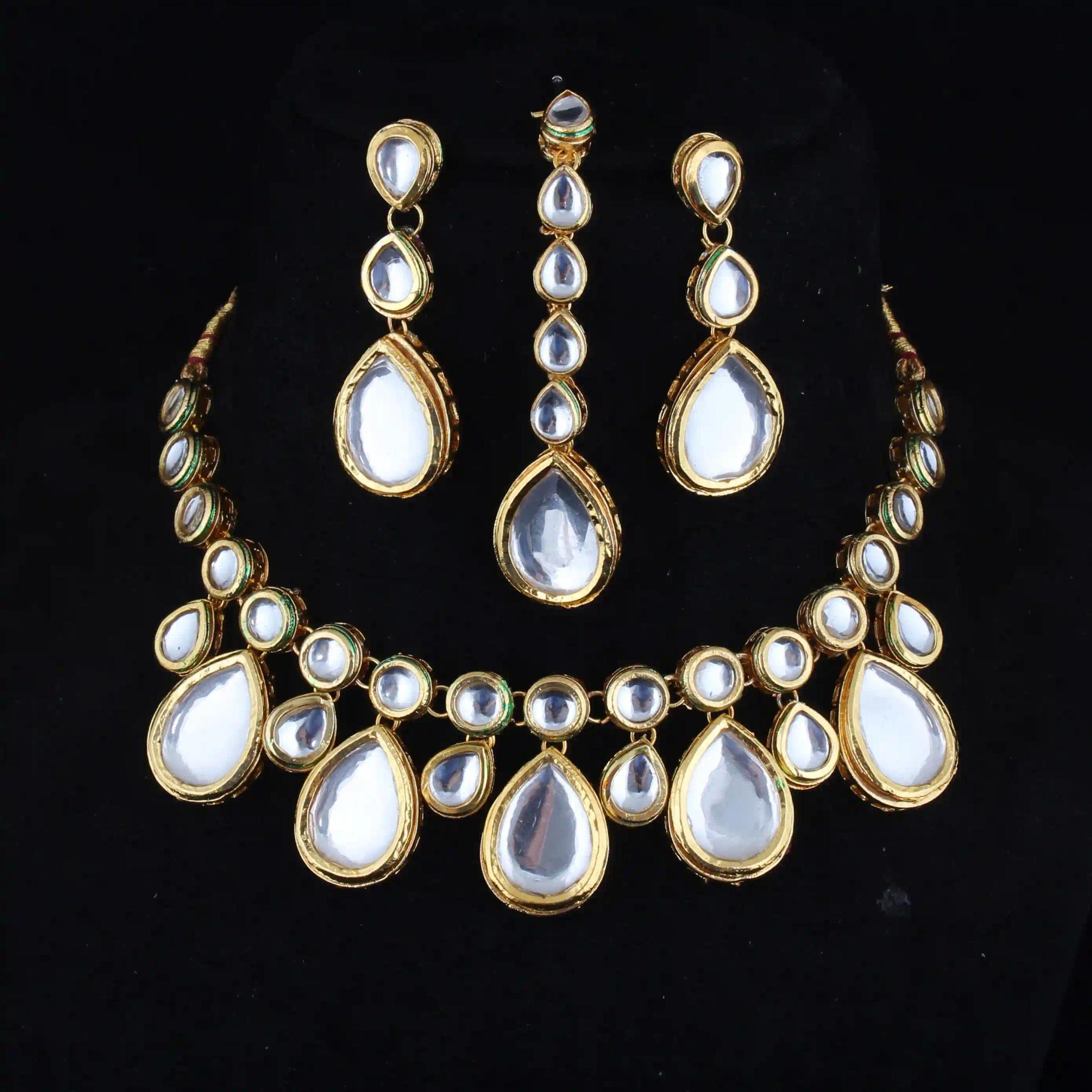 Gold Plated(18k) Big Round Stone Choker Necklace Set & Maang Tika - White
